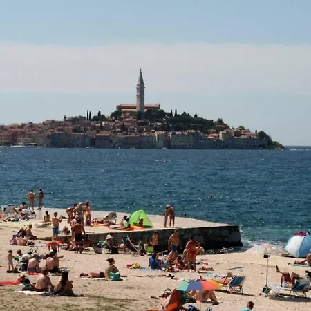 Near - Marica - Rovinj
